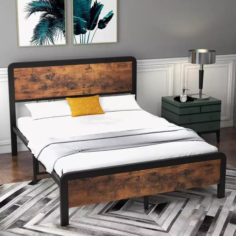 Base letto matrimoniale (Queen Size) in metallo con testiera in legno rustico e piattaforma