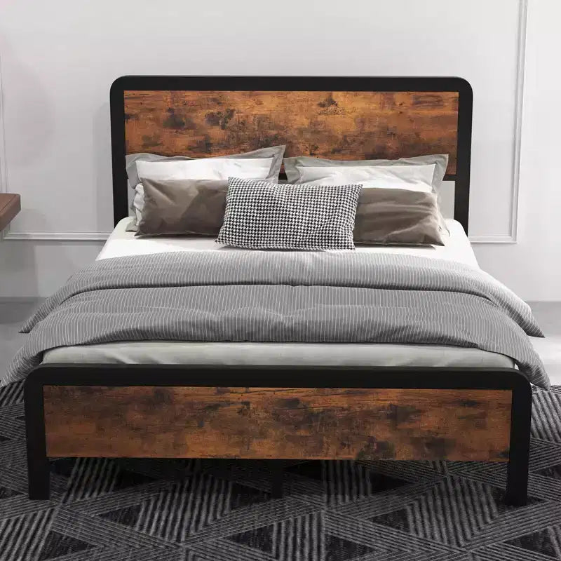 Base letto matrimoniale (Queen Size) in metallo con testiera in legno rustico e piattaforma